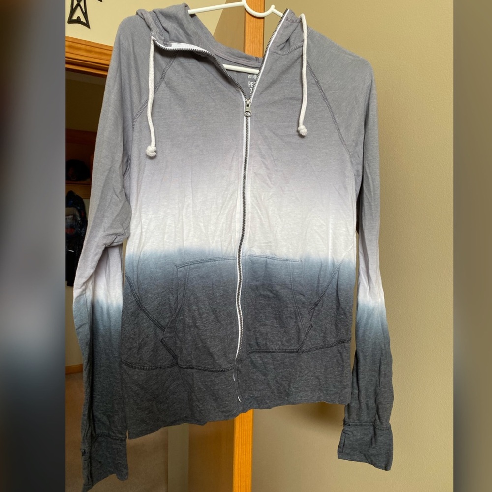 Long sleeve zip up